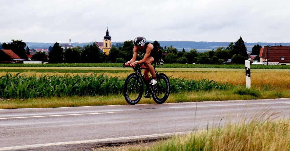 zdjęcie: Jacek Tyczyński zwyciężył na dystansie Ironmana w Castle Triathlon Malbork / pixabay/417898