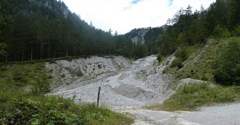 zdjęcie: Tatry/ Na szczytach nadal niebezpiecznie; lawinowa dwójka i seria wypadków / pixabay/6932384