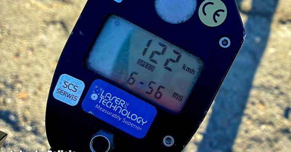 zdjęcie: Pijany kierowca pędził 122 km/h przez miejscowość Bronowice / fot. KPP Żary