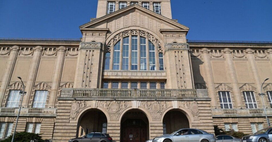 zdjęcie: Teatr Współczesny ma szansę zostać dłużej na Wałach Chrobrego / fot. PAP