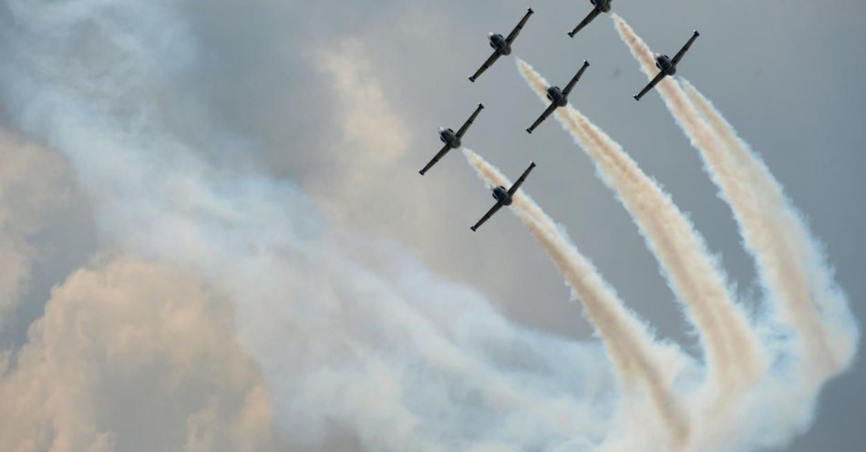 zdjęcie: Air Show – w sierpniu w Radomiu; można już kupić bilety lub wygrać darmowe wejściówki / fot. PAP