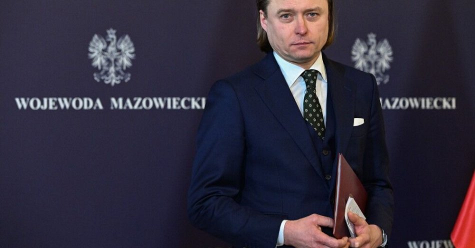 zdjęcie: Wojewoda umorzył postępowanie dekomunizacyjne ws. pomnika w Ciechanowie / fot. PAP