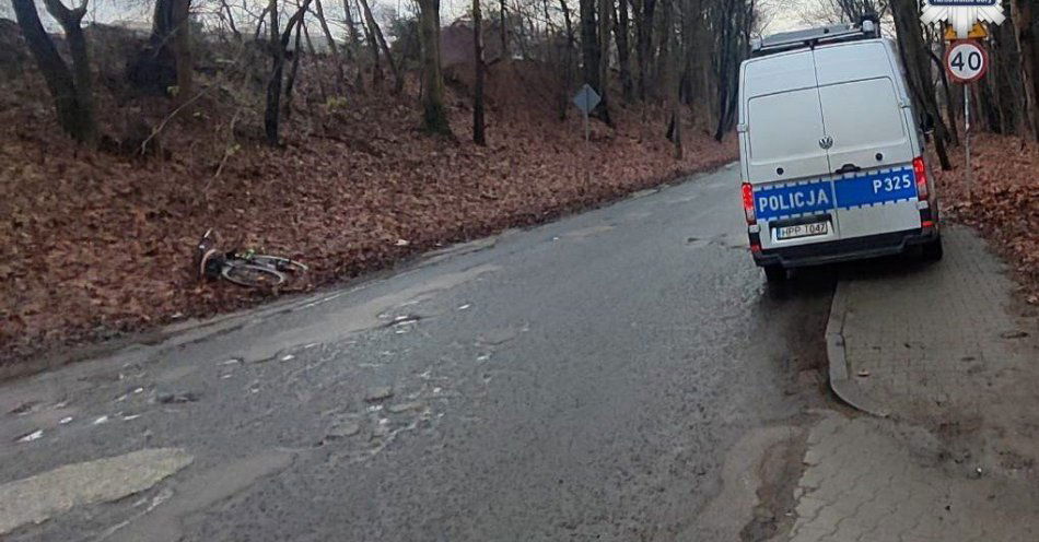 zdjęcie: Rowerzysta ranny po zderzeniu z autem w Kamieńcu / fot. KPP w Tarnowskich Górach