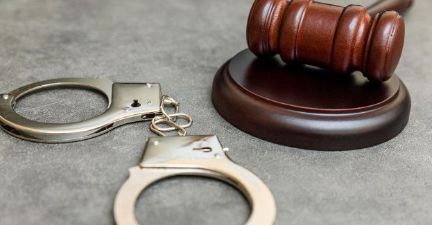 Zawierał umowy na cudze dane osobowe. Jest akt oskarżenia - 91 zarzutów