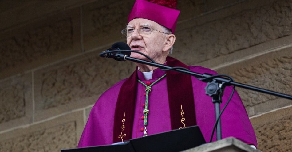 zdjęcie: Głównym prześladowanym i zagrożonym jest dziś niewinne dziecko / fot. PAP