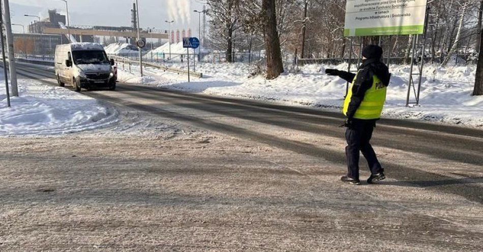 zdjęcie: Stan techniczny pod lupą policjantów / fot. KMP w Jeleniej Górze