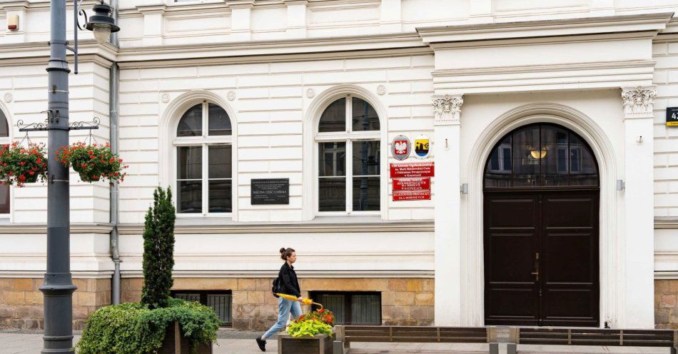 zdjęcie: Katowice stawiają na sztuczną inteligencję w edukacji. Ruszył pilotaż warsztatów AI dla nauczycieli przy wsparciu Fundacji OFF School oraz iSpot / fot. nadesłane