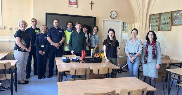 „Rowerem przez Polskę od Tatr po Bałtyk – 2023” kampania realizowana w imieniu Fundacji Prodriver przy udziale policjantów Wydziału Ruchu Drogowego KM