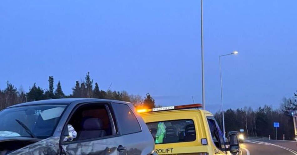 zdjęcie: Pijany kierowca rozbił pięć aut na mieleckiej obwodnicy / fot. KPP w Mielcu