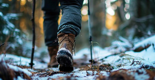 Trudne warunki na szlakach; w wyższych partiach leżą płaty śniegu