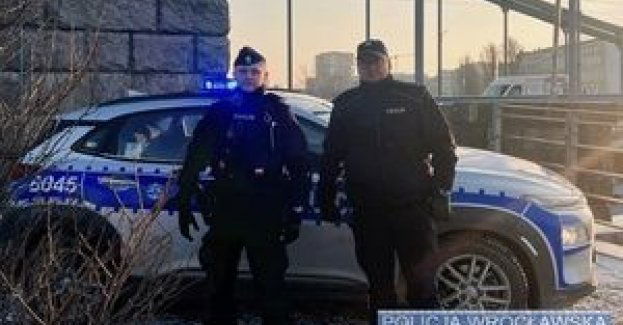 Profesjonalne działanie dyżurnego trzebnickiej komendy i szybka reakcja policjantów z Komisariatu Policji Wrocław Śródmieście zapobiegły tragedii