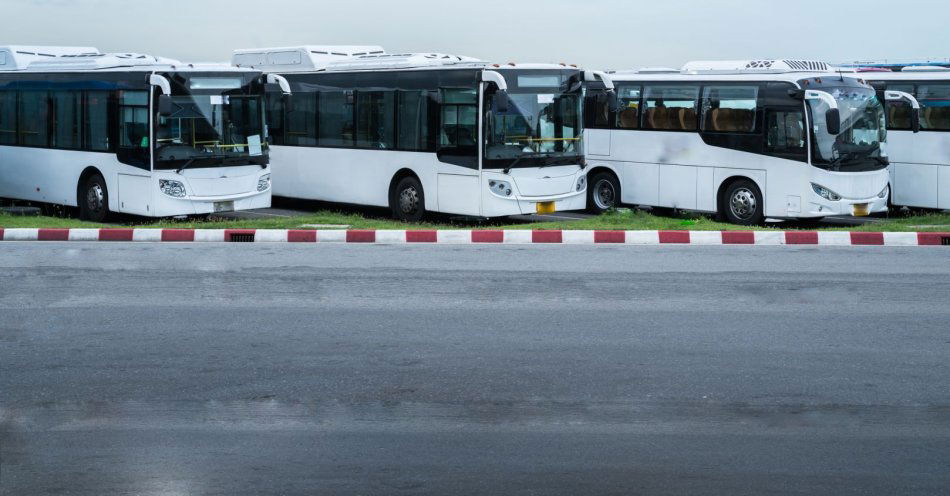 zdjęcie: Samorząd województwa podpisał umowę na dostawę 15 elektrycznych autobusów / v36192270