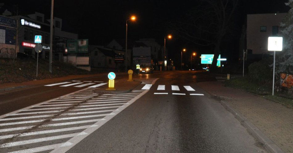 zdjęcie: Pieszy ciężko ranny po potrąceniu na przejściu w Puławach / fot. KPP Puławy