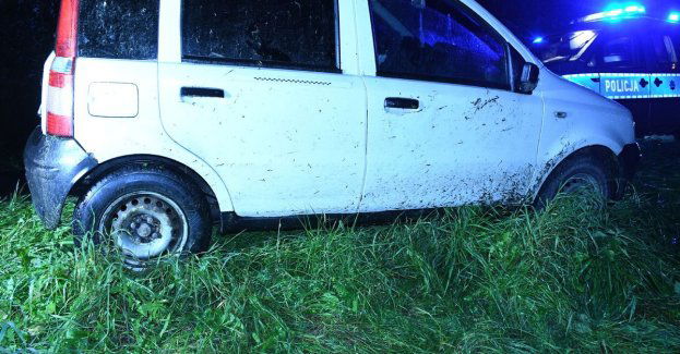Porzucony Fiat Panda w Bulowicach Policja prosi o informacje