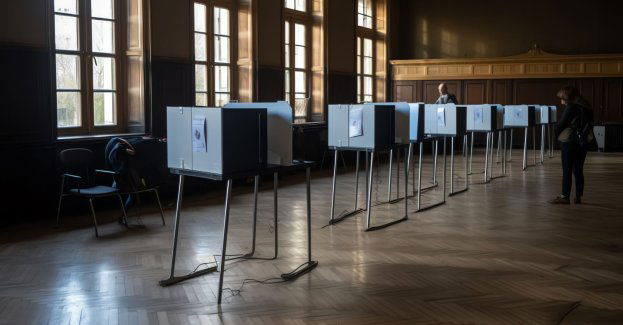 Incydenty w lokalach wyborczych w Bielsku-Białej; zmarł senior