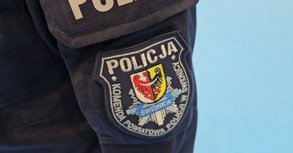 zdjęcie: Mikołajki 2025: jak nie dać się oszukać podczas zakupów / fot. KPP w Świdnicy