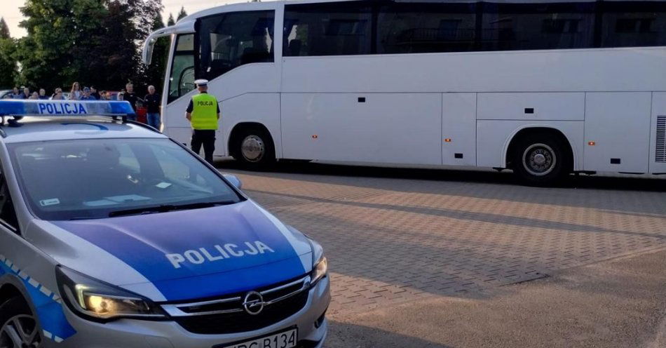 zdjęcie: Sprawny autokar i trzeźwy kierowca to podstawa bezpiecznej wycieczki / fot. KPP w Radziejowie