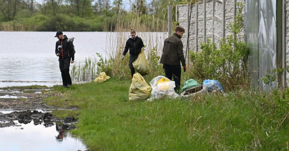 zdjęcie: Zaktualizowano zakaz korzystania z wód Odry / fot. PAP