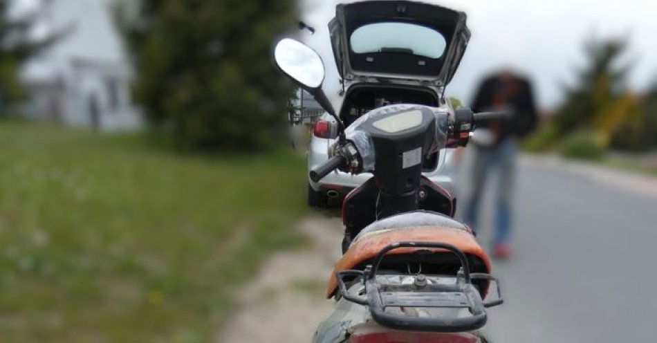 zdjęcie: Kolizja w Kościerskiej Hucie: pijany motorowerzysta zderzył się z samochodem osobowym / fot. KPP w Kościerzynie