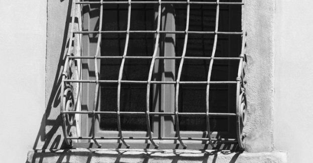 Włamywacz i paser za kratami