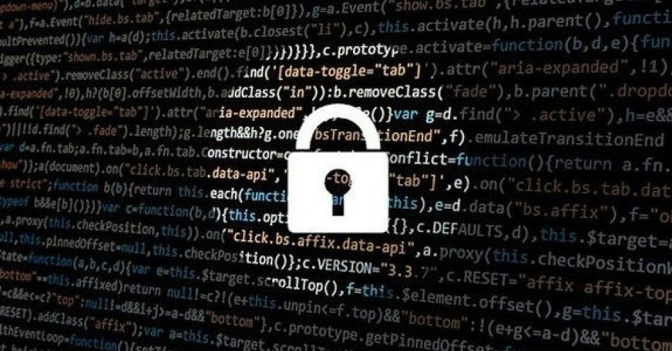 zdjęcie: Uwaga na fałszywe zbiórki i oszustwa przy wpłatach charytatywnych / fot. KPP w Głogowie