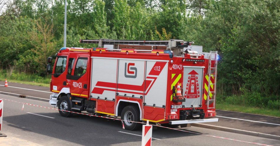 zdjęcie: Zakończono akcję gaśniczą po pożarze odpadów w Siemianowicach Śląskich / fot. PAP