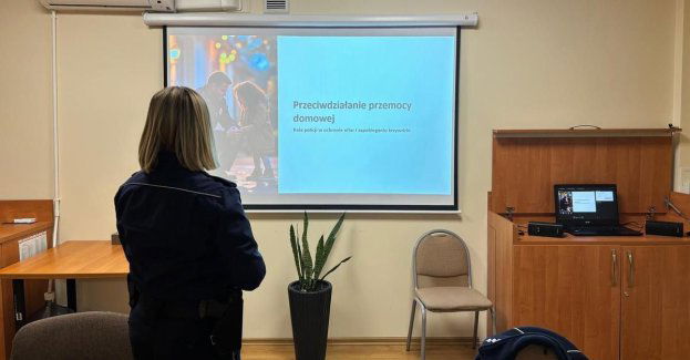 Policjantki i MOPS pomagają ofiarom przemocy w Mielcu