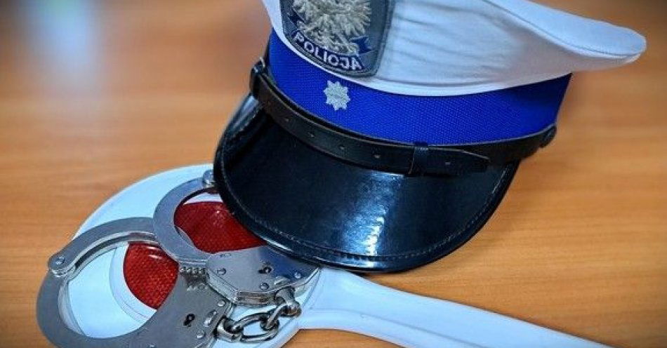 zdjęcie: Pomimo sądowego zakazu kierowania pojazdem, pijany wsiadł za kółko audi / fot. KPP w Kozienicach