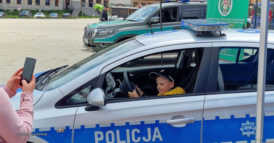 zdjęcie: Piknik charytatywny dla Kamilki Gil z udziałem tatrzańskich policjantów / fot. KMP w Zakopanem