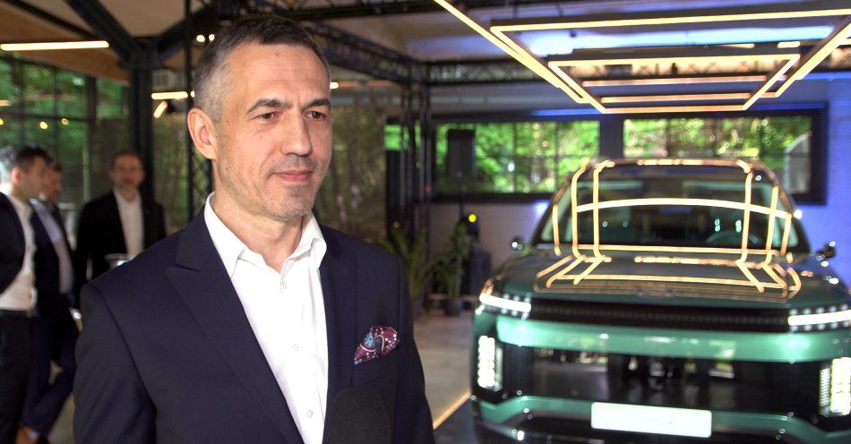 zdjęcie: SUV-y dominują rynek motoryzacyjny. Hyundai wprowadzi latem do sprzedaży nowy siedmioosobowy model / fot. Newseria - Artur Milczarczyk, product manager, Hyundai Motor Poland