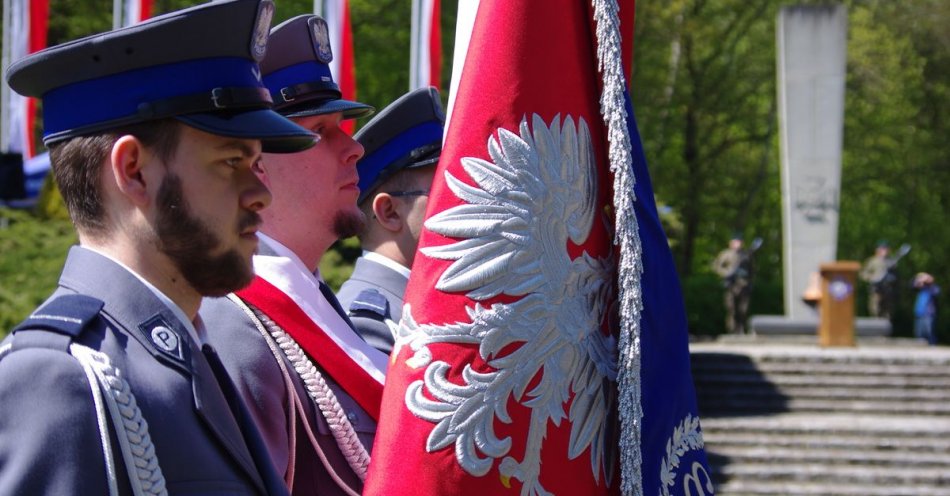 zdjęcie: Policjanci oddali hołd bohaterom / fot. KPP w Wałczu