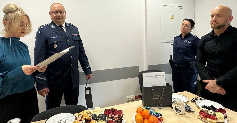 zdjęcie: Wąbrzeźno: spotkanie wigilijne i jubileusz 20 lat służby / fot. KPP Wąbrzeźno