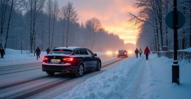 Zima na drogach: jak bezpiecznie jeździć i pomagać potrzebującym
