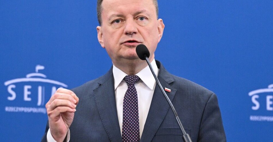 zdjęcie: Błaszczak: osoby biorące udział w „pseudoślubowaniu” na sędziów TK złamią prawo; PiS złoży wniosek do prokuratury / Warszawa, 31.03.2026. Przewodniczący KP Prawa i Sprawiedliwości Mariusz Błaszczak podczas konferencji prasowej w Sejmie, 31 bm. (sko) PAP/Radek Pietruszka