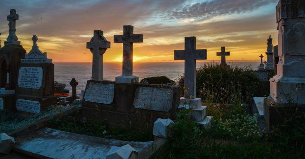 Cmentarz przy ruinach cerkwi św. Paraskewy w Kniaziach