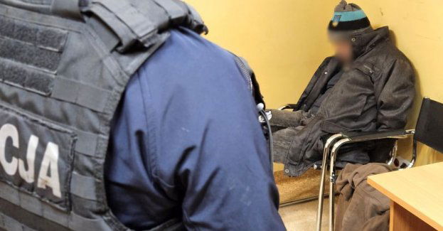 Groził ekspedientkom i znieważał je. Zatrzymany przez policjantów 68-letni recydywista został tymczasowo aresztowany