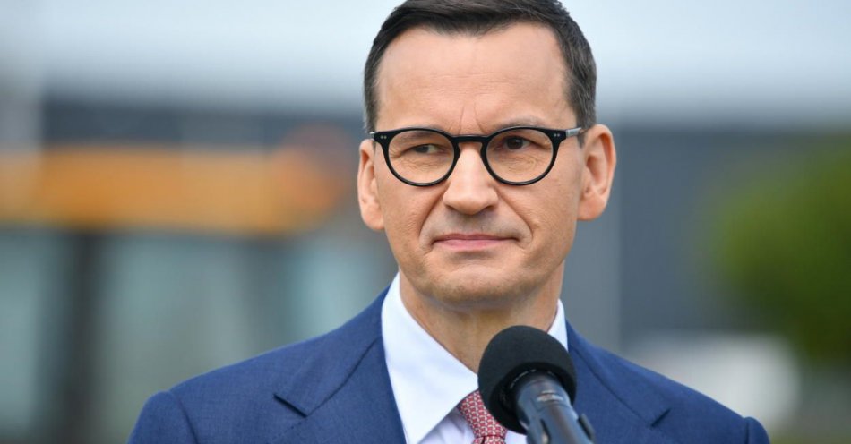 zdjęcie: Premier Morawiecki oddał hołd pamięci ofiarom Rzezi Wołyńskiej w nieistniejącej wsi Ostrówki / fot. PAP