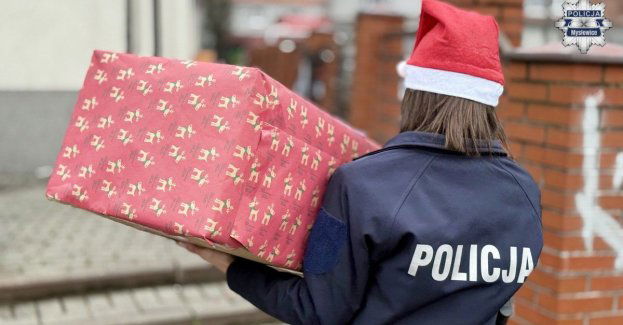 Mysłowiccy policjanci kurierami Szlachetnej Paczki