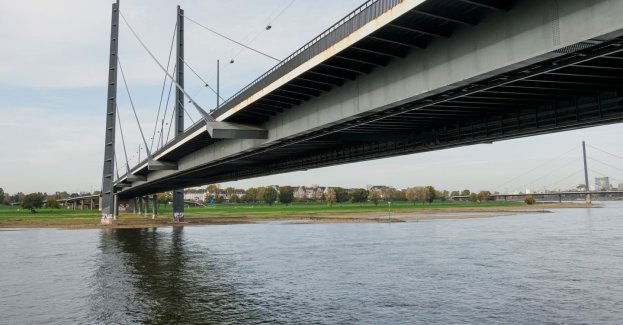 W Szczecinie podnosi się poziom Odry, na południu województwa woda opada