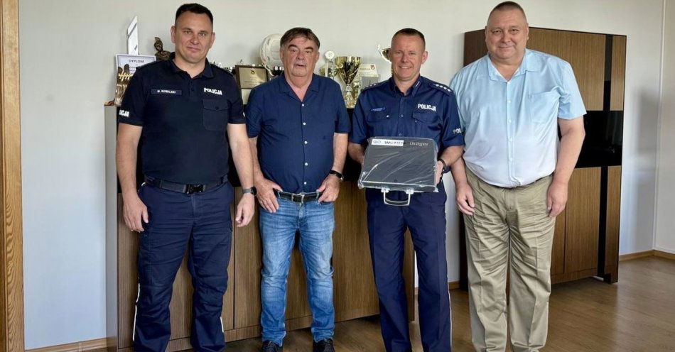 zdjęcie: Nowy sprzęt dla policjantów od pilskiego WORD-u / fot. KPP Piła