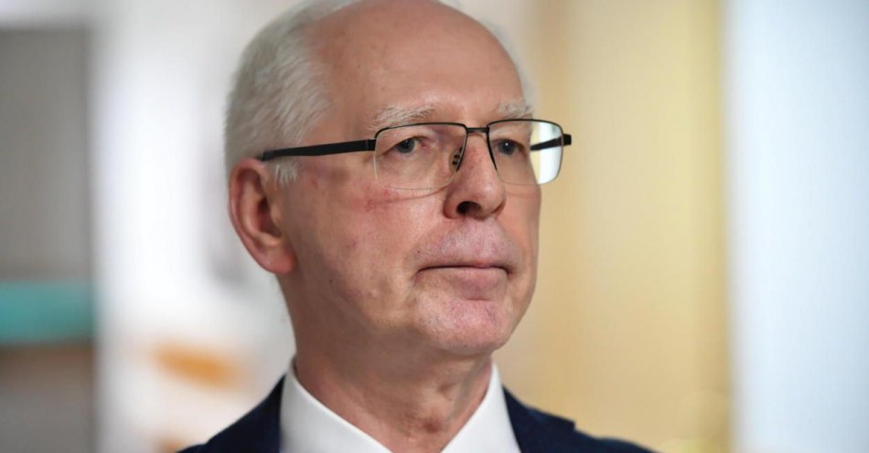 zdjęcie: Sąd zdecydował, że rozpatrzy sprawę Jerzego Zięby oskarżonego o łamanie prawa farmaceutycznego / fot. PAP