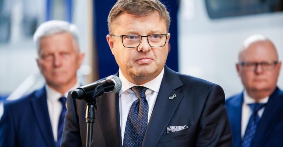 zdjęcie: By szybko odbudować przemysł obronny, trzeba uwzględnić prywatny sektor / fot. PAP