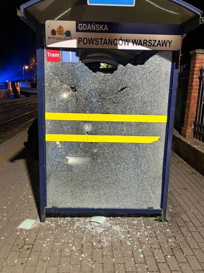 Kolejny sprawca zniszczenia wiaty przystankowej w rękach bydgoskich policjantów