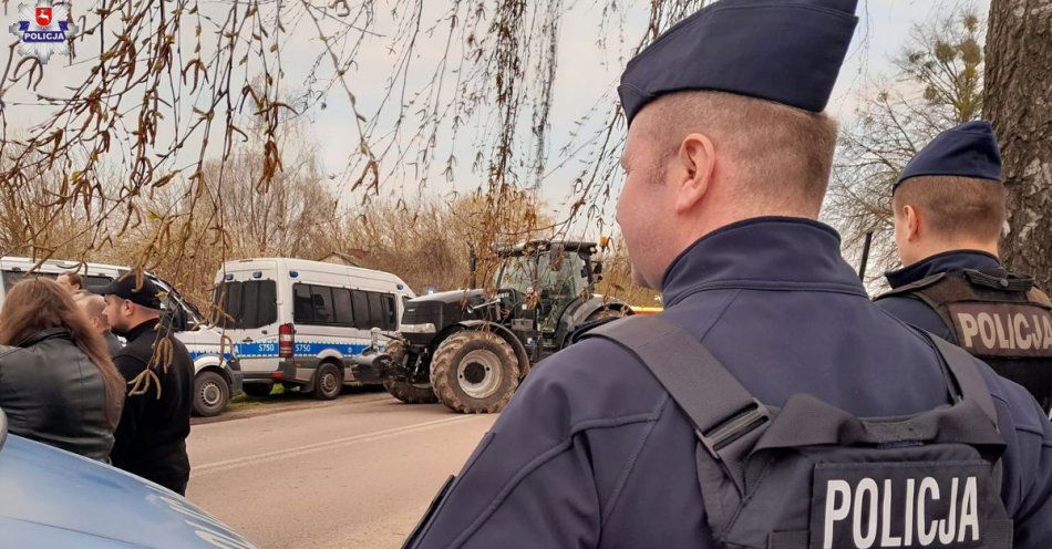 zdjęcie: Zabezpieczamy protest rolników w Hrubieszowie! / fot. KPP Hrubieszów