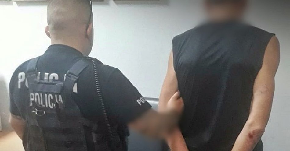 zdjęcie: Zaczęło się od kłótni, a zakończyło na złamaniu nogi. Jeden z mężczyzn z zarzutami / fot. KMP w Wałbrzychu