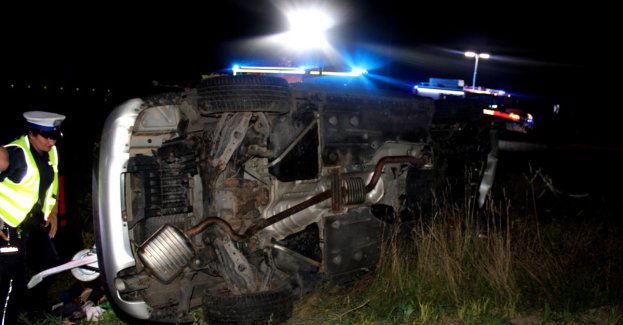 Na  rondzie pojechał prosto