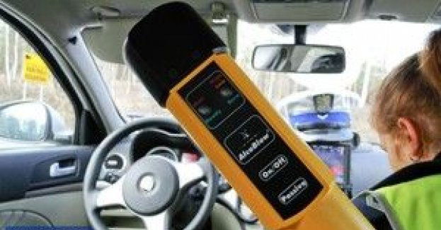 Nietrzeźwy jechał autem do pracy. Badanie alkomatem wykazało u kierującego ponad 1 promil alkoholu