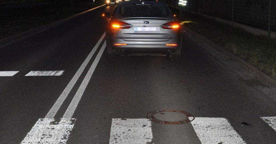 zdjęcie: Piesza potrącona na przejściu w Świdniku. Trafiła do szpitala / fot. KPP Świdnik