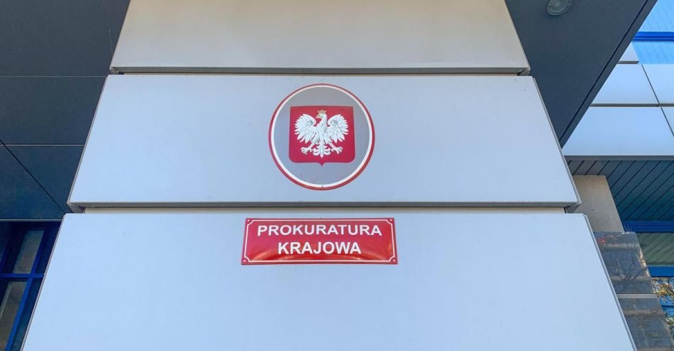 zdjęcie: Prezydent Ostrowca Św. usłyszał zarzuty przyjęcia 40 tys. zł w łapówkach / fot. PAP