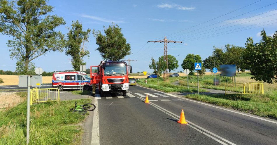 zdjęcie: Rowerzysta na przejściu dla pieszych wjechał pod auto… / fot. KPP Świebodzin